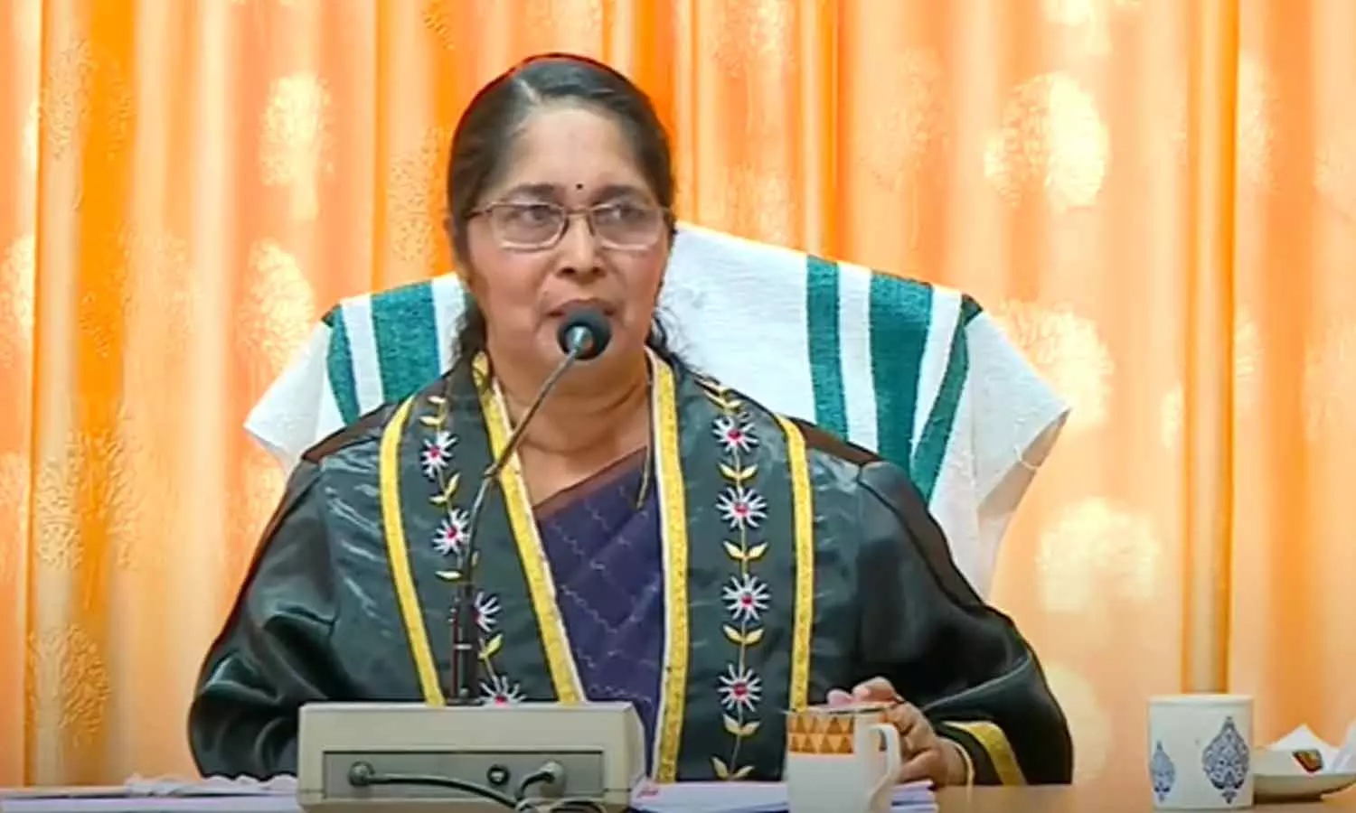 കൊല്ലം മേയർ രാജി വെച്ചു; രാജി പാർട്ടി നിർദ്ദേശപ്രകാരമെന്ന് പ്രസന്ന ഏണെസ്റ്റ്