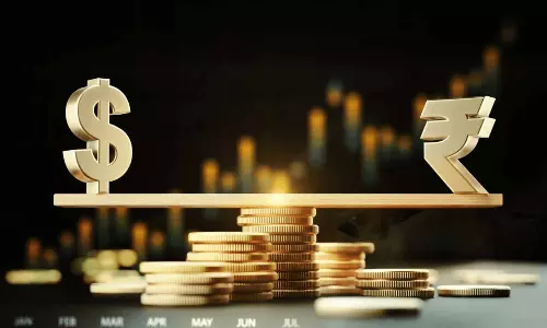 രൂപയുടെ മൂല്യത്തിൽ റെക്കോഡ് ഇടിവ്; ഓഹരിവിപണിയും നഷ്ടത്തില്‍