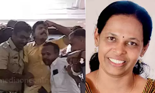 ജോളിയുടെ മരണത്തിന് കാരണക്കാരനായ ബോർഡ് സെക്രട്ടറി രാജിവെക്കണം; കയർ ജീവനക്കാരിയുടെ മരണത്തിൽ പ്രതിഷേധിച്ച് യൂത്ത് കോൺഗ്രസ്