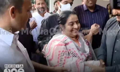 കൂടെ നിന്ന എല്ലാവരുടെയും വിജയമാണിത്; ഉമാ തോമസ് എംഎൽഎ ആശുപത്രി വിട്ടു