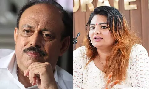 വിഴുപ്പലക്കാതെ പ്രശ്‌നങ്ങൾ പരിഹരിക്കൂ; നിർമാതാവ് സുരേഷ് കുമാറിന്റെ പ്രസ്താവനക്കെതിരെ പ്രതികരിച്ച് സാന്ദ്ര തോമസ്