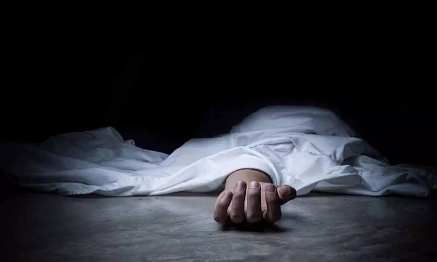 താമരശ്ശേരിക്ക് സമീപം ആദിവാസി യുവാവിനെ റോഡിൽ മരിച്ച നിലയിൽ കണ്ടെത്തി