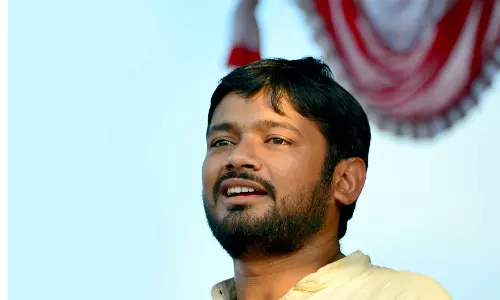 മോദി-ട്രംപ് ഉദയകക്ഷി ചർച്ച നല്ലത്; ശശി തരൂരിനെ പിന്തുണച്ച് കനയ്യ കുമാർ മോദി-ട്രംപ് ഉദയകക്ഷി ചർച്ച നല്ലത്; ശശി തരൂരിനെ പിന്തുണച്ച് കനയ്യ കുമാർ