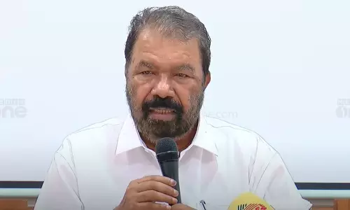 ഒന്നാം ക്ലാസിൽ പരീക്ഷ നടത്തിയുള്ള പ്രവേശനം അനുവദിക്കില്ല, ഖാദർ കമ്മിറ്റി റിപ്പോർട്ട് ആറ് മാസത്തിനുള്ളിൽ നടപ്പാക്കും: വി. ശിവൻകുട്ടി