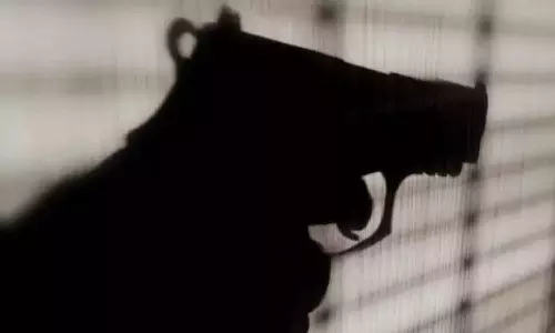 ബംഗളൂരുവിൽ 15 വയസുകാരന്റെ കയ്യിലുള്ള തോക്ക് അബദ്ധത്തിൽ പൊട്ടി; നാല് വയസുകാരന് ദാരുണാന്ത്യം