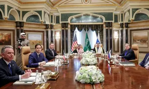 ബന്ധം പുനസ്ഥാപിക്കാൻ റഷ്യയും യു.എസും; റിയാദിൽ ഉന്നതതല കൂടിക്കാഴ്ചക്ക് തുടക്കം