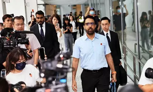 സിംഗപ്പൂർ ​പ്രതിപക്ഷ നേതാവിന് 14,000 ഡോളർ പിഴയിട്ട് പാർലമെന്ററി സമിതി