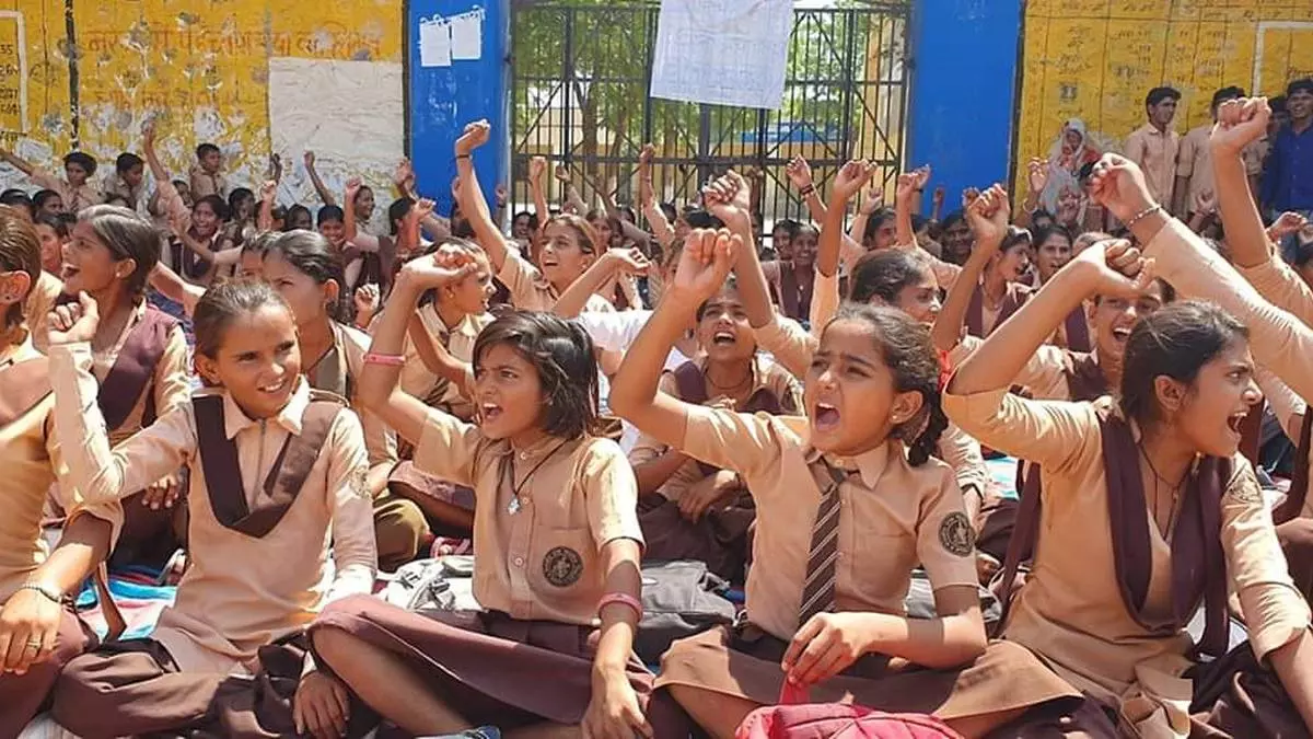 Urdu teachers protest