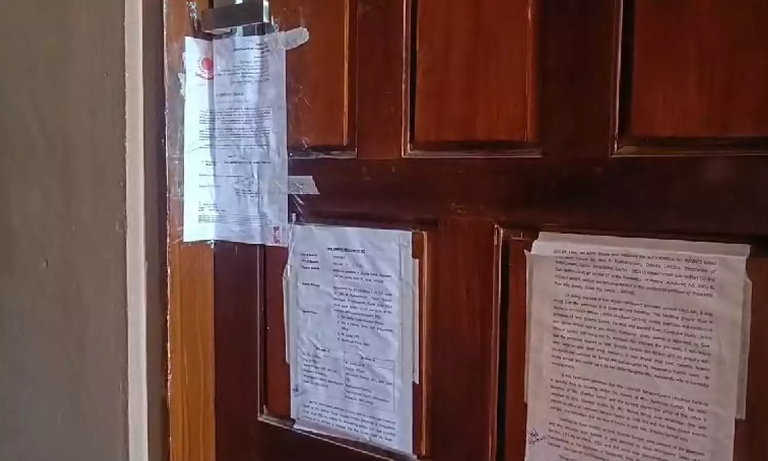 ഓഫര് തട്ടിപ്പ്: എൻജിഒ കോൺഫെഡറേഷൻ അംഗം ഷീബ സുരേഷിന്റെ വീട് ഇഡി സീൽ ചെയ്തു ഓഫര് തട്ടിപ്പ്: എൻജിഒ കോൺഫെഡറേഷൻ അംഗം ഷീബ സുരേഷിന്റെ വീട് ഇഡി സീൽ ചെയ്തു