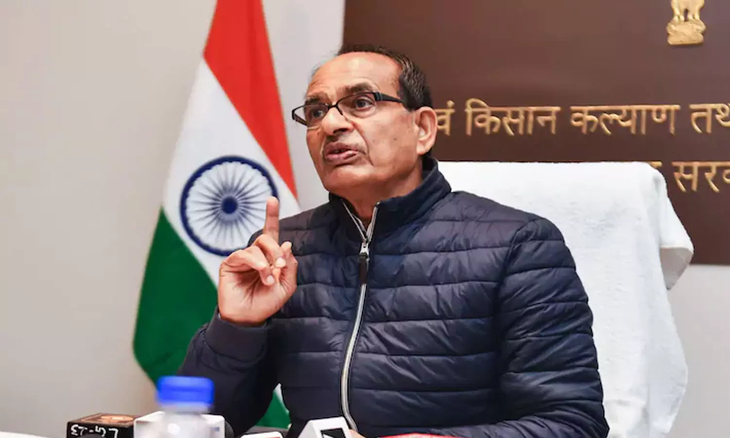 ടാറ്റ ഏറ്റെടുത്തതിന് ശേഷം മെച്ചപ്പെട്ടെന്നാണ് കരുതിയത്, എന്നാലത് തെറ്റി; എയർ ഇന്ത്യക്കെതിരെ കേന്ദ്രമന്ത്രി ശിവരാജ് സിങ് ചൗഹാൻ