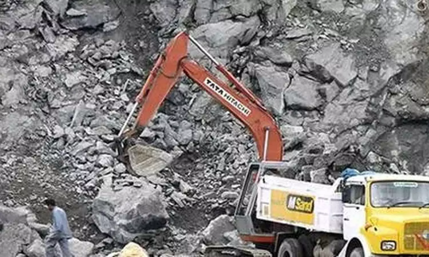 ഇടുക്കിയിലെ അനധികൃത പാറ ഖനനം; റവന്യൂ വകുപ്പ് അന്വേഷണം തുടങ്ങി, മൈനിംഗ് ആൻ്റ് ജിയോളജി വകുപ്പിൻ്റെ റിപ്പോർട്ട് പുറത്ത്