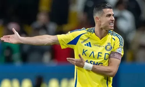 ഡുറാന് റെഡ് കാര്‍ഡ്; കട്ടക്കലിപ്പില്‍ ഗാലറിയിലേക്ക് പന്തടിച്ച് കളഞ്ഞ് ക്രിസ്റ്റ്യാനോ,  വീഡിയോ വൈറല്‍