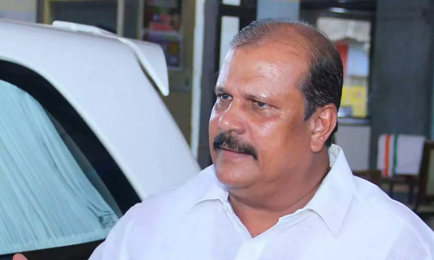 വിദ്വേഷ പരാമർശ കേസ്: പി.സി.ജോർജ് ഇന്ന് പൊലീസിൽ കീഴടങ്ങിയേക്കും വിദ്വേഷ പരാമർശ കേസ്: പി.സി.ജോർജ് ഇന്ന് പൊലീസിൽ കീഴടങ്ങിയേക്കും