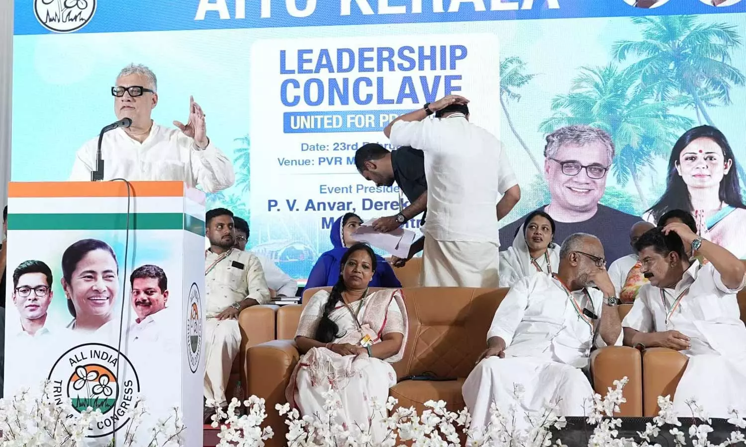 തൃണമൂല്‍ കോണ്‍ഗ്രസിന്റെ മഞ്ചേരിയില്‍ നടന്ന പ്രതിനിധി സമ്മേളനത്തില്‍ നിന്നും 