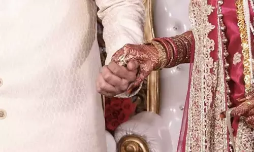 എരുമയെ വാങ്ങാനായി രണ്ടാം വിവാഹം; സമൂഹ വിവാഹ വേദിയിലെത്തി യുവതിയെ കയ്യോടെ പിടികൂടി മുൻ ഭർത്താവിന്റെ കുടുംബം