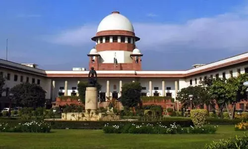 ബിഎസ്എന്‍എല്ലും എംടിഎന്‍എല്ലും ഇന്റര്‍നെറ്റ് നല്‍കുന്നുണ്ട്; ഇന്റര്‍നെറ്റ് നിരക്കുകള്‍ നിയന്ത്രിക്കണമെന്ന ഹരജി സുപ്രിംകോടതി തള്ളി