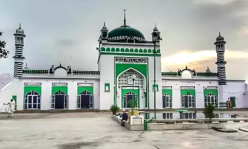 റമദാന് മുന്നോടിയായി സംഭാലിലെ ഷാഹി ജുമാ മസ്ജിദിൽ അറ്റകുറ്റപണികൾ നടത്തണം; അലഹബാദ് ഹൈക്കോടതിയെ സമീപിച്ച് മസ്ജിദ് കമ്മറ്റി