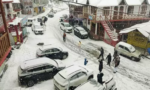 ഉത്തരാഖണ്ഡിൽ ഹിമപാതത്തെ തുടര്‍ന്ന് കുടുങ്ങിയ 49 പേരെ രക്ഷപ്പെടുത്തി; 6 തൊഴിലാളികൾക്കായി തിരച്ചിൽ