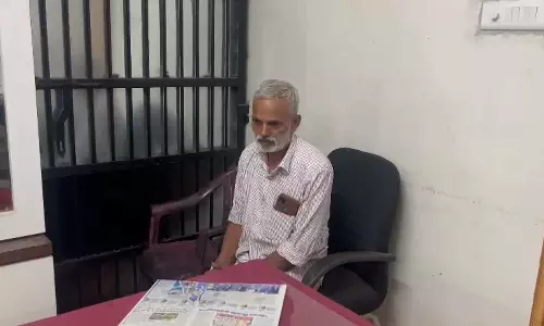 ഡ്രൈഡേയിലെ അനധികൃത മദ്യ വില്പന; സിപിഎം ബ്രാഞ്ച് സെക്രട്ടറിമാർ  എക്സൈസ് പിടിയിൽ