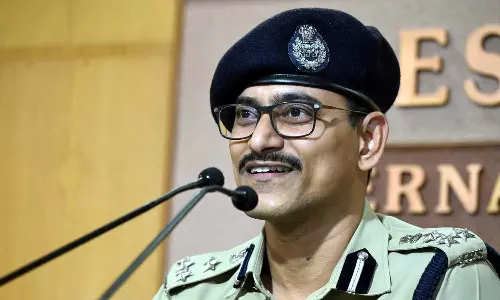 ബോധവത്കരണം തുടങ്ങേണ്ടത് വീടുകളിൽ നിന്ന്, അധ്യാപകരുടെ സ്വാധീനവും വളരെ വലുത്: കൊച്ചി സിറ്റി പൊലീസ് കമ്മീഷണർ