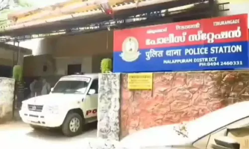 മലപ്പുറത്ത് അധ്യാപകനെതിരെ പീഡന പരാതിയുമായി മുന്‍ സഹപ്രവര്‍ത്തക