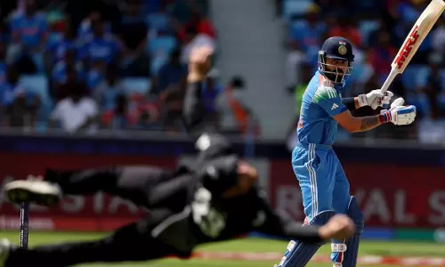 India bounces back from early slump; Three wicket loss against New Zealand