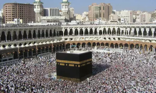 ലോകത്തിലെ ഏറ്റവും വലിയ നോമ്പുതുറ സംഗമം മക്കയിലെ ഹറമിൽ