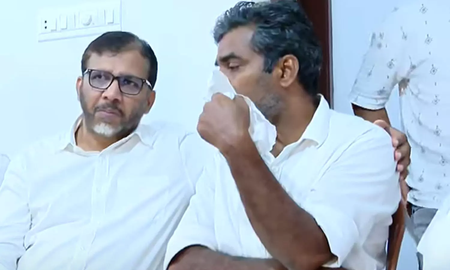 ഷഹബാസിന്റെ വീട് സന്ദർശിച്ച് ജമാഅത്തെ ഇസ്‌ലാമി കേരള അമീർ പി.മുജീബുറഹ്മാന്‍