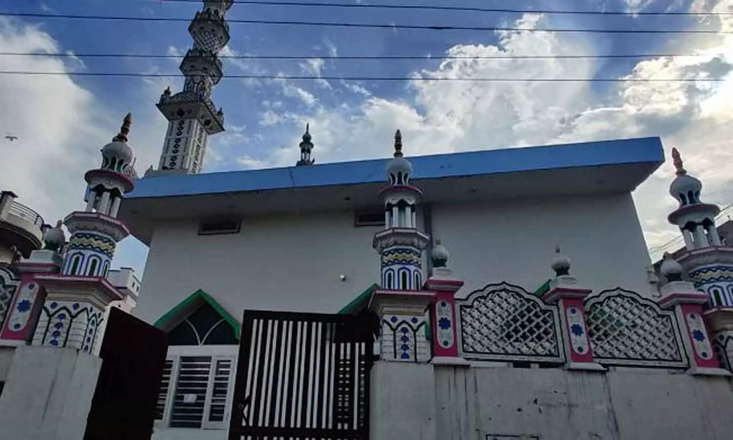 ബഖർഗഢ് ഗ്രാമത്തിലെ ഉമറുബ്നുൽ ഖത്താബ് മസ്ജിദ് ബഖർഗഢ് ഗ്രാമത്തിലെ ഉമറുബ്നുൽ ഖത്താബ് മസ്ജിദ്