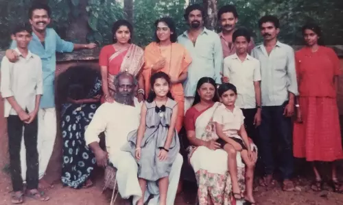 കേരളത്തിൽ സീരിയലുകളുടെ യുഗം പിറക്കുന്നു - ആദം അയൂബ് കേരളത്തിൽ സീരിയലുകളുടെ യുഗം പിറക്കുന്നു - ആദം അയൂബ്