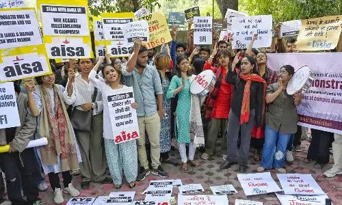 ജാമിഅ മില്ലിയയിലെ വിദ്യാർഥികളുടെ സസ്‌പെൻഷന് സ്റ്റേ