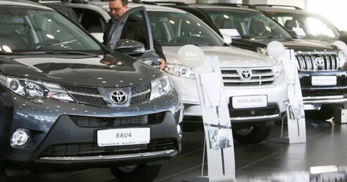 സൗദിയിലെ ഓട്ടോ ഡീലര്മാര്ക്ക് റാങ്കിംഗ് നിര്ണ്ണയിച്ച് വാണിജ്യ മന്ത്രാലയം സൗദിയിലെ ഓട്ടോ ഡീലര്മാര്ക്ക് റാങ്കിംഗ് നിര്ണ്ണയിച്ച് വാണിജ്യ മന്ത്രാലയം