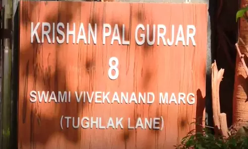 ഡൽഹിയിൽ റോഡിന്റെ പേര് മാറ്റി ബിജെപി നേതാക്കൾ; തു​ഗ്ലക് ലെയിൻ എന്നത് സ്വാമി വിവേകാനന്ദ മാർഗ് എന്നാക്കി മാറ്റി