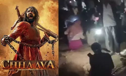 ഛാവ’ കണ്ട് സ്വർണം തേടിയിറങ്ങി നാട്ടുകാർ; മധ്യപ്രദേശിലെ കോട്ട കുഴിക്കാനെത്തിയത് നിരവധി പേർ ഛാവ’ കണ്ട് സ്വർണം തേടിയിറങ്ങി നാട്ടുകാർ; മധ്യപ്രദേശിലെ കോട്ട കുഴിക്കാനെത്തിയത് നിരവധി പേർ