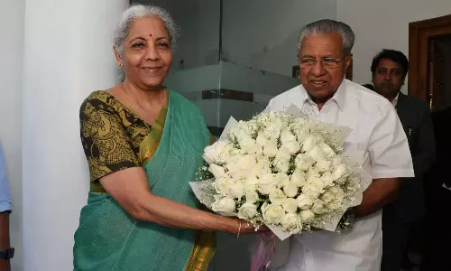 മുഖ്യമന്ത്രിയും കേന്ദ്രധനമന്ത്രിയുമായുള്ള കൂടിക്കാഴ്ച; ആശാസമരം ഉന്നയിച്ചില്ല, ചർച്ചയായത് മുണ്ടക്കൈയും ജിഎസ്ടിയും