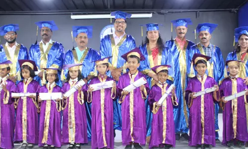 Tumraith Indian School organizes graduation ceremony