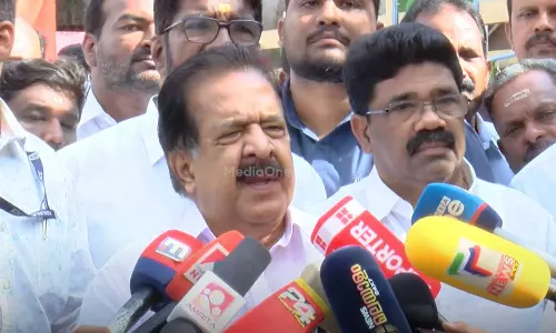 കേരളത്തിൽ ലഹരി വ്യാപകമാകുന്നതിന്റെ പ്രധാന ഉത്തരവാദിയായ എസ്എഫ്ഐയെ പിരിച്ചുവിടണം: രമേശ് ചെന്നിത്തല കേരളത്തിൽ ലഹരി വ്യാപകമാകുന്നതിന്റെ പ്രധാന ഉത്തരവാദിയായ എസ്എഫ്ഐയെ പിരിച്ചുവിടണം: രമേശ് ചെന്നിത്തല