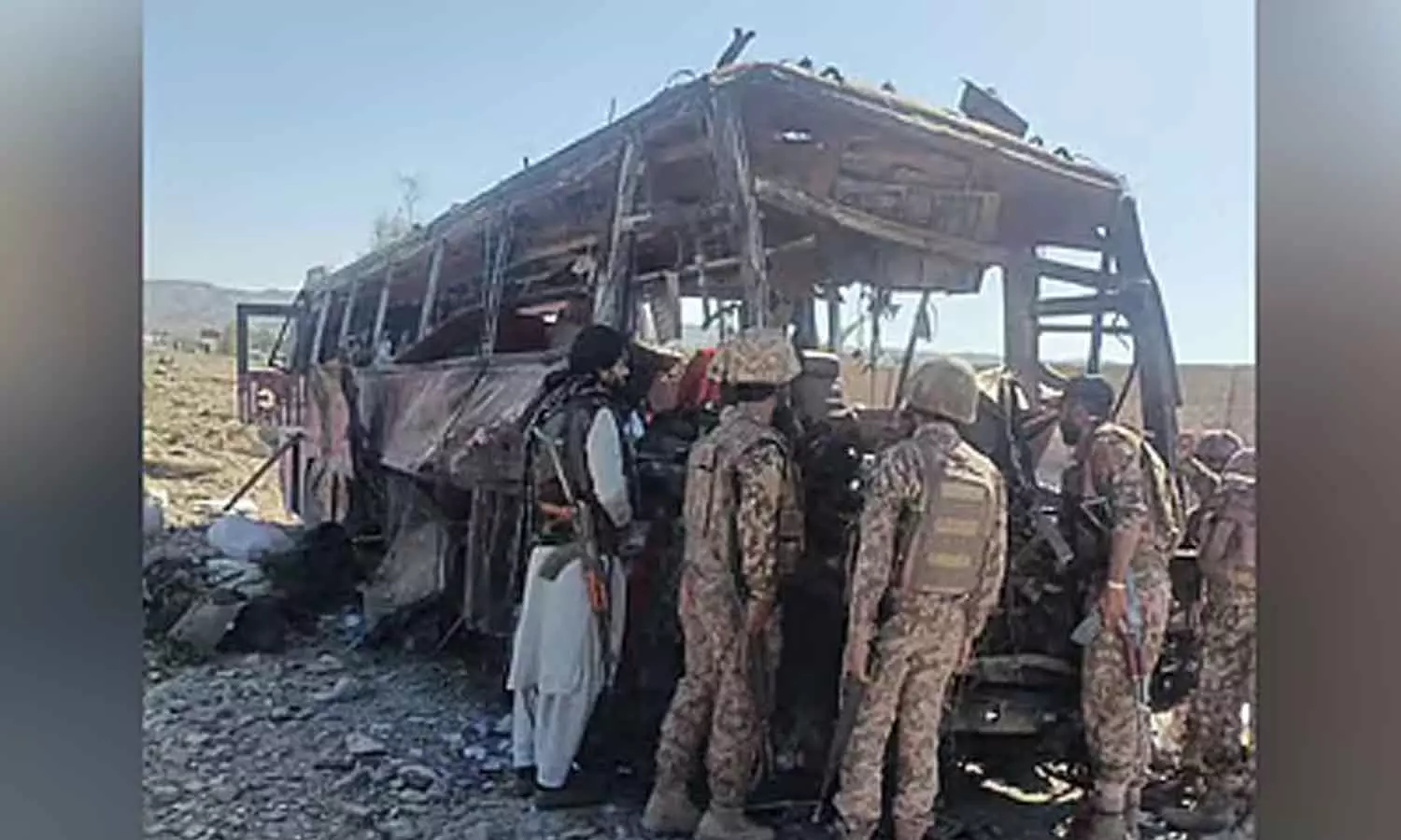 പാകിസ്താനിൽ സൈനിക വാഹനവ്യൂഹത്തിന് നേരെ ആക്രമണം; ഏഴ് സൈനികർ കൊല്ലപ്പെട്ടു