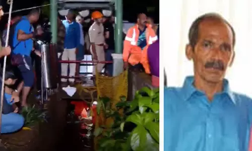 കോഴിക്കോട് കോവൂരിൽ ഓവുചാലിൽ വീണയാളുടെ മൃതദേഹം കണ്ടെത്തി കോഴിക്കോട് കോവൂരിൽ ഓവുചാലിൽ വീണയാളുടെ മൃതദേഹം കണ്ടെത്തി