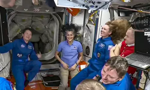 Sunita Williams and other astronauts Sunita Williams and other astronauts