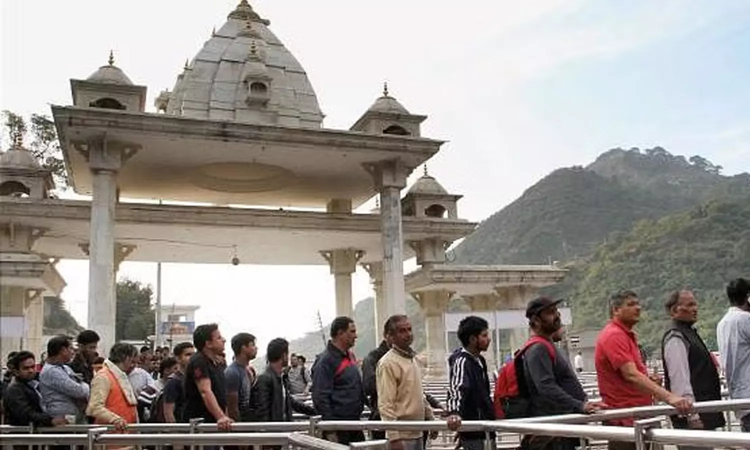 Major security breach at Vaishno Devi Shrine Kashmir Woman Arrested with gun