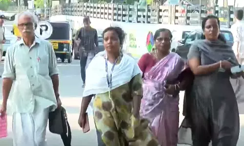 സർക്കാറിന്റെ പരാധീനതകൾ മന്ത്രി ആവർത്തിച്ചു;  ആശമാരുമായി ആരോഗ്യമന്ത്രി നടത്തിയ ചർച്ചയും പരാജയം