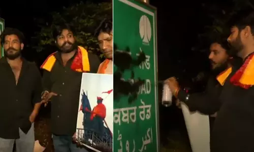 ഡൽഹിയിൽ വീണ്ടും സൂചനാ ബോർഡുകൾ നശിപ്പിച്ച് സംഘ്പരിവാർ; അക്ബർ റോഡിന്റെ ബോർഡ് വികൃതമാക്കി