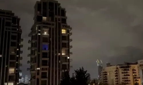 തിരിച്ചടിച്ച് ഹൂതികൾ; ഇസ്രായേലിന് നേരെ ബാലിസ്റ്റിക് മിസൈലുകളയച്ചു