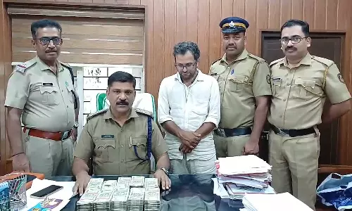 മലപ്പുറം വൈലത്തൂരിൽ 24 ലക്ഷം രൂപയുടെ കുഴൽപ്പണം പിടികൂടി