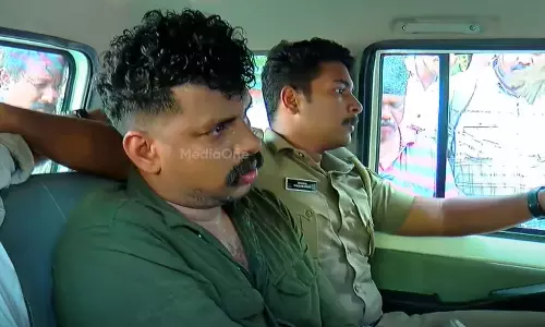 കോഴിക്കോട് കോവൂരിൽ 58 ഗ്രാം എംഡിഎംഎയുമായി യുവാവ് പിടിയിൽ കോഴിക്കോട് കോവൂരിൽ 58 ഗ്രാം എംഡിഎംഎയുമായി യുവാവ് പിടിയിൽ