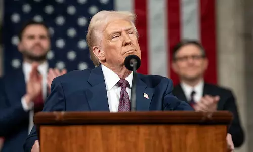 അഞ്ച് ലക്ഷത്തിലധികം കുടിയേറ്റക്കാരുടെ നിയമപരിരക്ഷ റദ്ദാക്കാനൊരുങ്ങി അമേരിക്ക