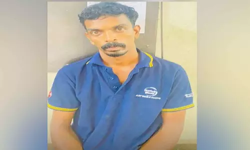 കോഴിക്കോട് യുവതിക്ക് നേരെ മുൻ ഭർത്താവിന്റെ ആസിഡ് ആക്രമണം