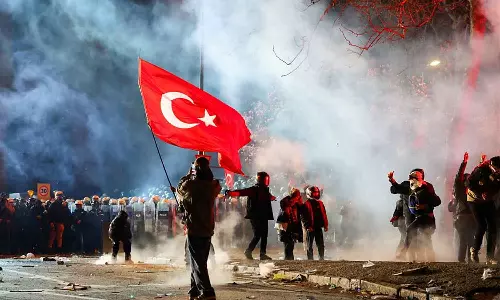 തുർക്കിയിൽ അശാന്തി പടർത്തി ജനകീയ പ്രക്ഷോഭം; 1,113 പേർ കസ്റ്റഡിയിൽ
