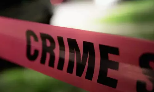 Wife pours boiling oil on husbands body in Ernakulam